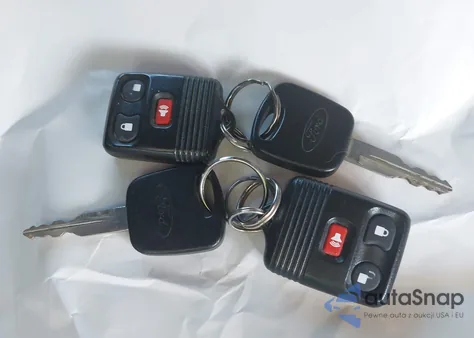 2001 Ford Explorer Xlt from USA, damaged, VIN 1FMZU83P81UB59874